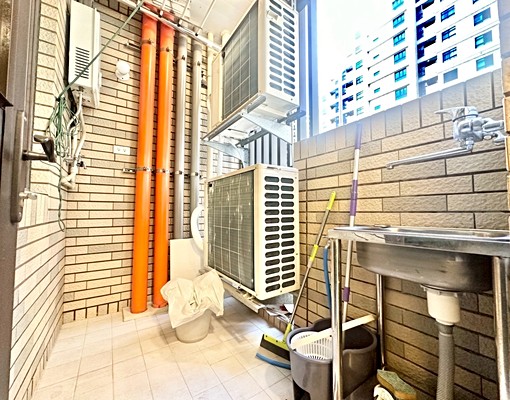 中友百貨⭐️精裝2房浴缸平車🎀可租補🔥家具可談‼️秒殺 - Image 5