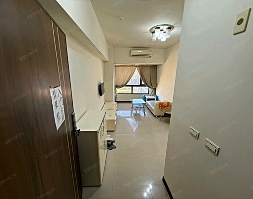 市政府站大遠百附近/優質社區三房休旅車位/可租補有泳池採光好 - Image 2