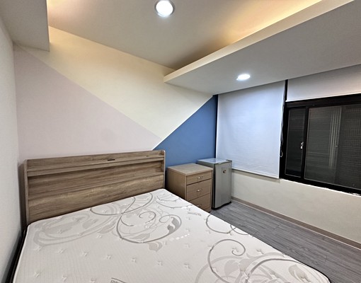 新莊頭前庄雙捷運站套房可租補 - Image 1