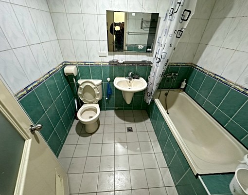 中正路/可租補兩房/採光明亮通風佳/房子重新粉刷整理/ - Image 7