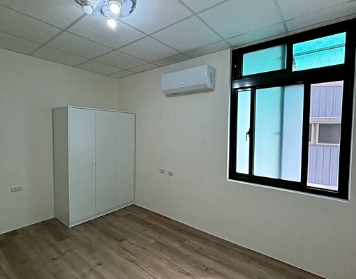 全新裝潢第一手入住,生活機能極佳,交通便利 - Image 4