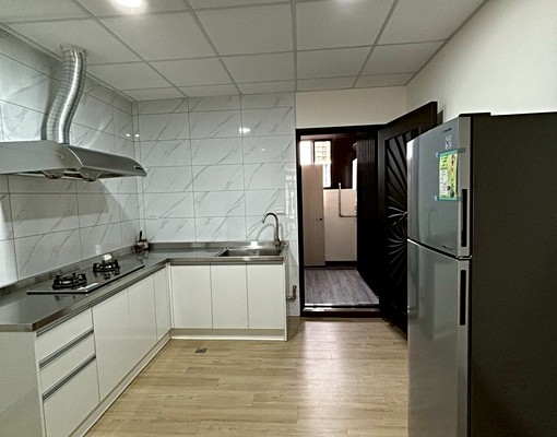 全新裝潢第一手入住,生活機能極佳,交通便利 - Image 5