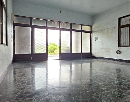 大面寬透天整棟出租門口停車超大空間(可租補) - Image 3