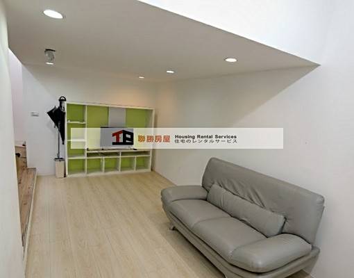 👍友善屋源👍歡迎學生🏡社會住宅🏡豪華單人套房樓中樓 - Image 1