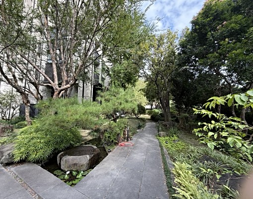 富人高級住宅區高樓層 - Image 2