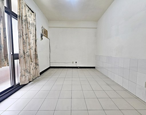 ★★★誠信小施🏠近大橋國中車庫透天 - Image 8