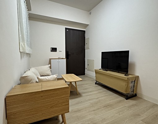 東區德高|全新兩房平車|有心好談 - Image 1