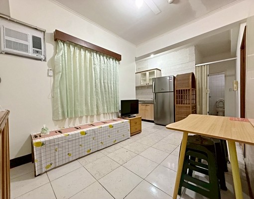 可申請租補|近鳳山國中捷運站|2房1廳家具電全 - Image 2
