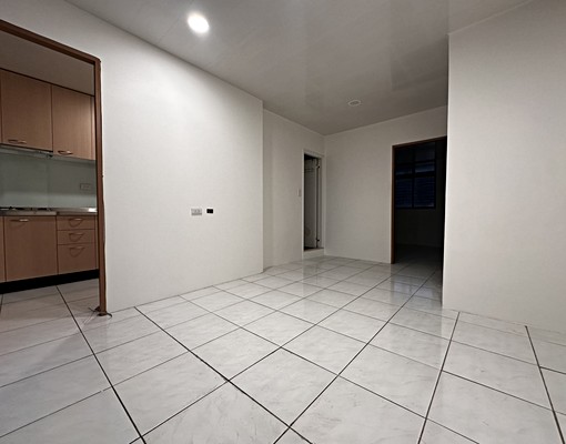 前港公園【超值2房】有陽台★採光優★可合租 - Image 3