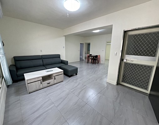 A可租補免仲/健行國小中國醫冷氣家具家電齊全/大晟房屋 - Image 2