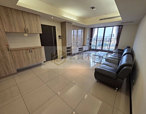 景觀視野樓層質感寬敞大四房間間採光附平面雙車位拎包入住 - Image 1