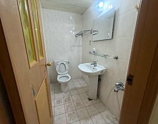 東區裕農路1樓公寓三房(有車位可租補家具可議) - Image 5