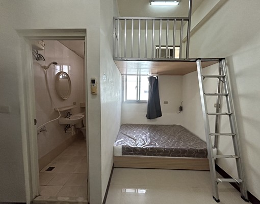 靠近彰師大/電梯套房/拎包可入住/免追垃圾車 - Image 9