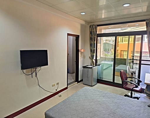 鬧區中~優值電梯套房(可租補) - Image 6