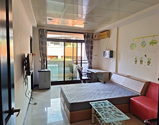 鬧區中~優值電梯套房(可租補) - Image 2