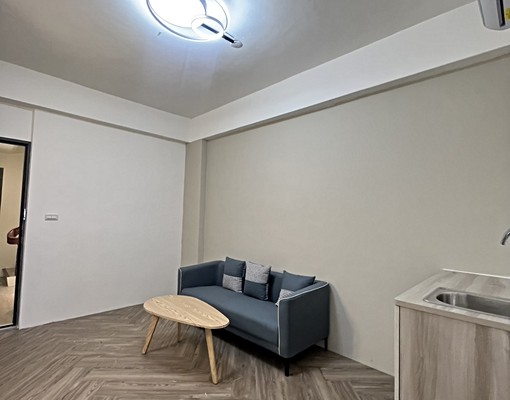 一房一廳南大新裝潢流理台台電計費可貓租補大坪數近清交竹科園區 - Image 3