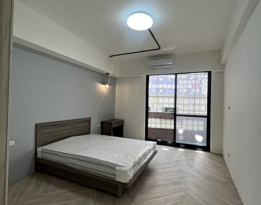 一房一廳南大新裝潢流理台台電計費可貓租補大坪數近清交竹科園區 - Image 5