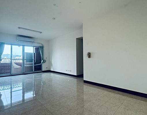 美術館-近內惟車站/書香院-大四房平車 - Image 1