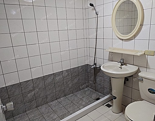 東海大學榮總福強街/精美大四房另租平車/可租補/採光良好 - Image 8