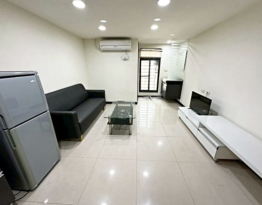 📍搶手可租補、可報稅|有陽台大坪數樓中樓|台水電 - Image 3