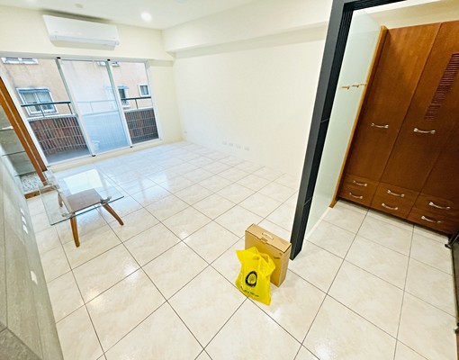 捷運港墘/全新裝潢。4房2衛。大樓管理。報稅/入籍/車位洽 - Image 2