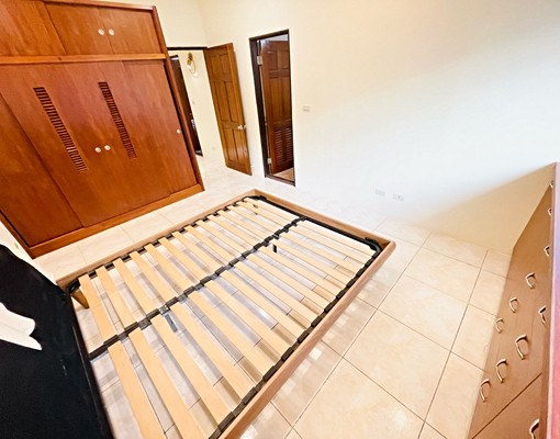 捷運港墘/全新裝潢。4房2衛。大樓管理。報稅/入籍/車位洽 - Image 10