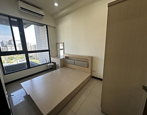 兩房含車位！高樓層景觀美宅，傢俱全配，即刻入住！ - Image 2