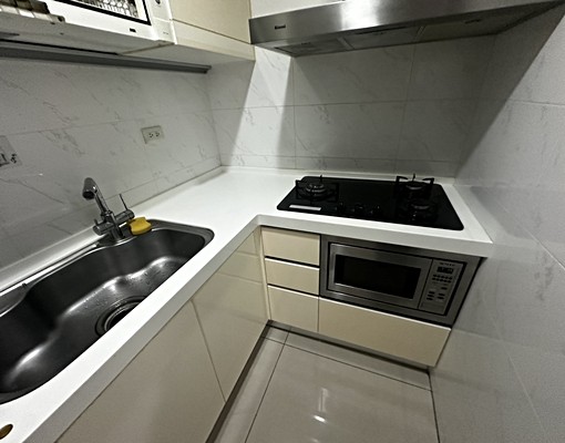 兩房含車位！高樓層景觀美宅，傢俱全配，即刻入住！ - Image 8