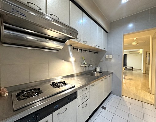 可租補✨免服務費✨近三重國小捷運機能四房⭐五泰阿亨 - Image 10