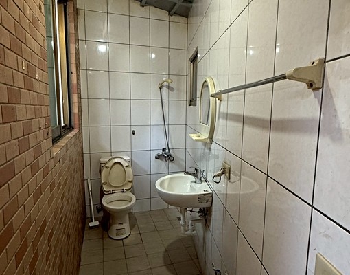 ［三民街］一樓舒適套房｜生活機能佳｜打造你的理想空間 - Image 2