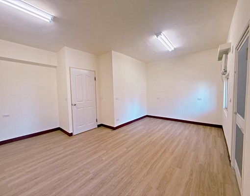 可租補⭐免服務費⭐富農街採光美兩房⭐五泰小勳 - Image 7