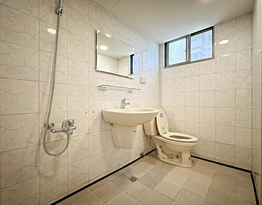 近台積電/國一楠梓交流道/學區公園/高生活機能/戶數少大空間 - Image 9