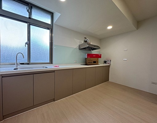 *屋主自租*七張雙捷運三房兩廳一衛浴全新第一手裝潢 - Image 8