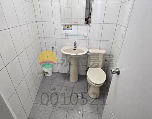 近淡水捷運中山邊間店面 - Image 7