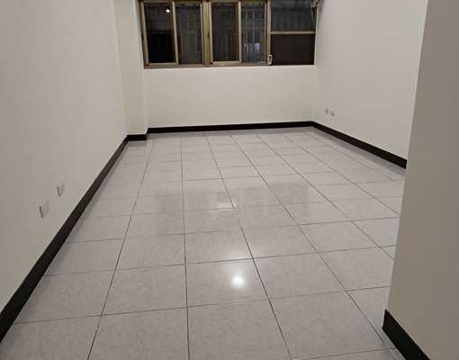 揚名學園/近幸福路佳瑪商圈/麥當勞/宏匯廣場 - Image 1