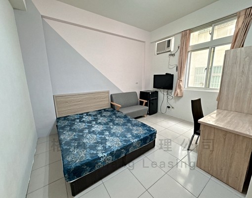 e金山街前段電梯套房 - Image 1