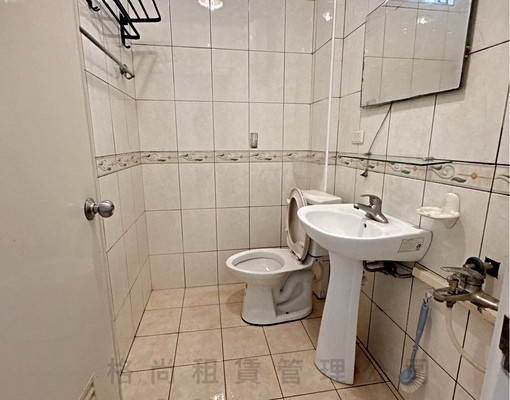 e金山街前段電梯套房 - Image 3