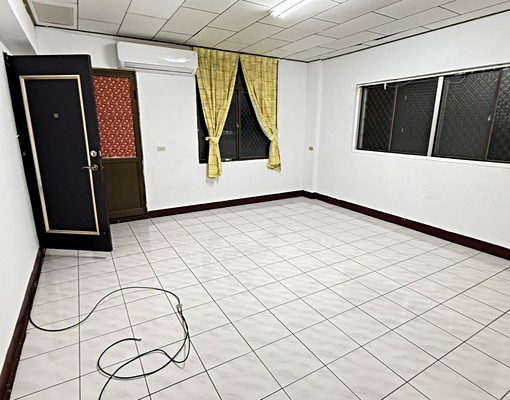 雷中街大一房一廳 - Image 1