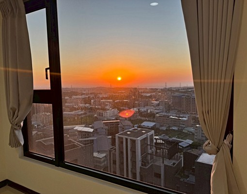 住商帥爸~彥騰~A9捷運站旁~長耀初全新交屋~高樓3房車 - Image 2