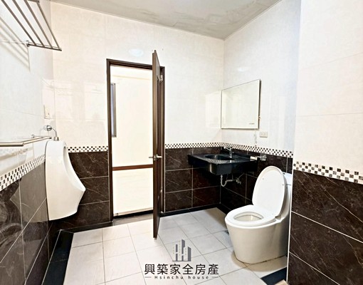 高鐵|大坪數電梯套房可貓|獨立陽台洗衣機|室內機車位 - Image 13