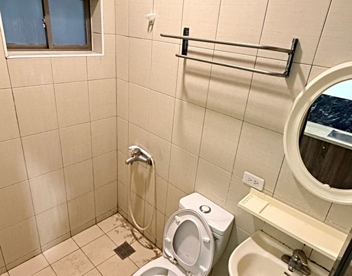 金山街樓中樓可貓\台電計價\流理台\獨洗獨曬\分離式冷氣 - Image 4