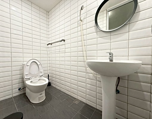 中和捷運10分鐘‼️家具設備新✨屋況佳✨空間寬敞✨變頻冷氣 - Image 12