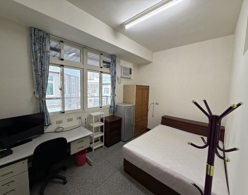 【小資族首選】光復路近園區適合小資族&瓦斯熱水器獨立套房出租 - Image 1