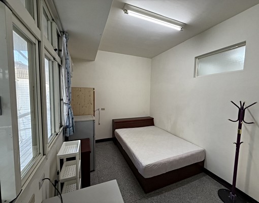 【小資族首選】光復路近園區適合小資族&瓦斯熱水器獨立套房出租 - Image 2