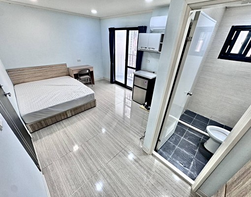 北屯🎊獨洗曬😸可貓套房機車位⭕室內超大🔴可租補 - Image 3