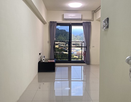 大里大薪計劃全新未住三房+平面車位出租..找愛屋惜屋的房客 - Image 1