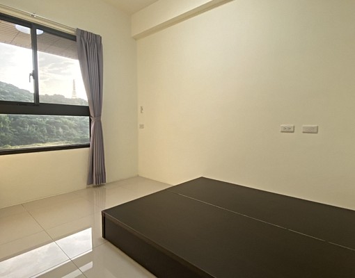 大里大薪計劃全新未住三房+平面車位出租..找愛屋惜屋的房客 - Image 12