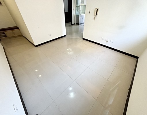 可租補入籍🔥40坪大三房💖間間採光✨平車可租✅ - Image 3