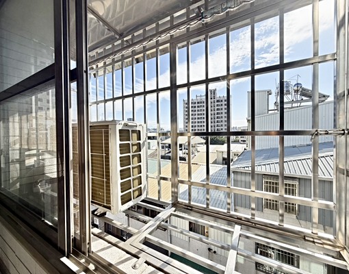 西屯♥稀有獨洗陽台精美美房★近遠百.櫻花捷運★可提供更多房源 - Image 13