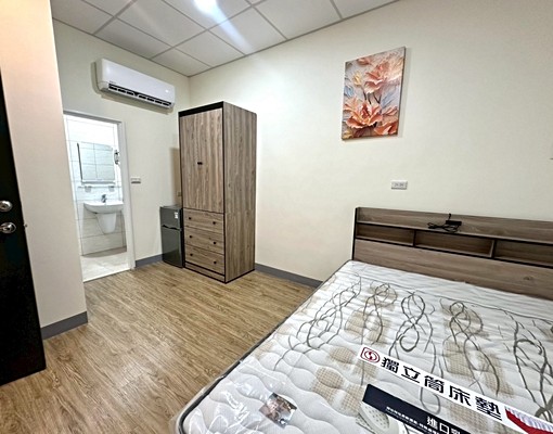 七張🏠全新裝潢採光通風/變頻冷暖家具齊全/裕隆城機能佳 - Image 1